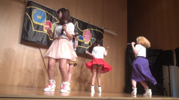 【アイドル】「ANDdo」のパンチラや乳揺れの画像