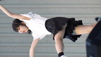 【アイドル】「きみかが！」の枢希ららのハミパンチラの画像