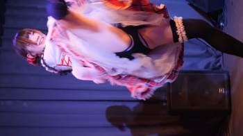 【アイドル】「絶望のポメラニアン」の愛憎アユナのハミパンチラの画像