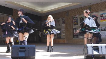 アイドルのパンチラの画像