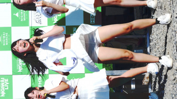 アイドルの透けパンチラの画像