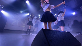 アイドルのブラチラの画像