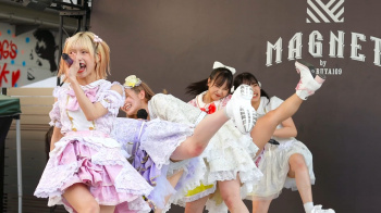 アイドルのハミパンチラの画像