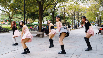 ダンサーのハミパンチラの画像