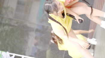 アイドルのブラチラ、胸チラの画像