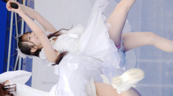 アイドルのハミパンチラ、胸チラの画像