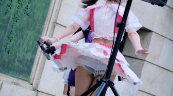 アイドルのハミパンチラ、透けパンチラの画像