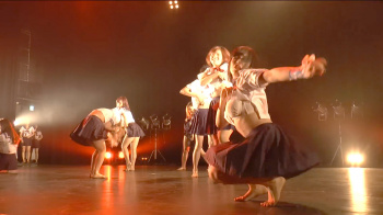 ダンサーのパンチラ、ハミパンチラ、ブラチラの画像