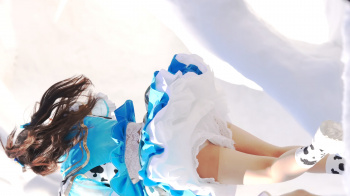 アイドルのハミパンチラ、透けパンチラの画像