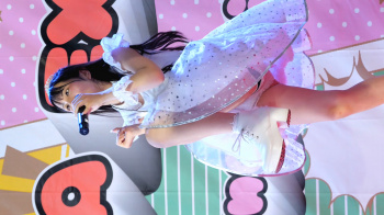 アイドルのハミパンチラ、透けパンチラの画像