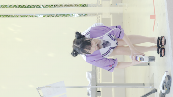 アイドルの胸チラ、ヌーブラチラの画像