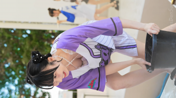 アイドルの胸チラの画像