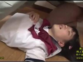 【セーラー服＆ドラッグ】修理業者のおやじが自宅にいた女子校生を強姦！デカチンで犯されて発情しまくり！エロすぎ注意な18禁映像の画像