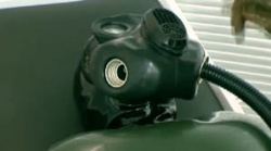 ラテックス: ガスマスクにリブレスバッグで呼吸制御の画像
