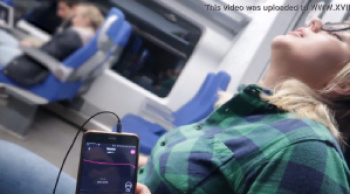 痙攣アクメ: 電車の中でリモコンバイブの画像