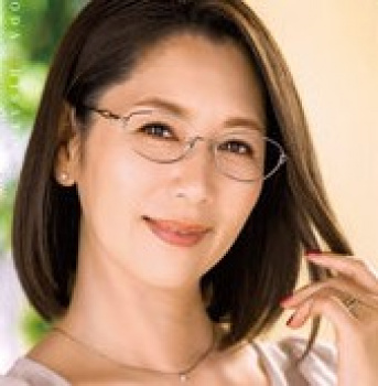 ♥私の中の母性本能が無意識に甥っ子を抱きしめていました…♥娘が甥っ子と近親SEXを…叔母の私も欲しいの甥のチンポをの画像