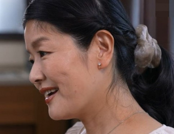息子に中出しさせた母親♥子供が生まれてレスになった息子夫婦…夜這いされた母はチンポの快楽を思い出して中だしさせちゃうの画像