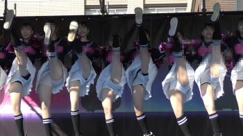 【Pcolle】なにわガールズ1013【4K】おみ足全開ですわ！　固定撮りで生○ン透け娘もおりますがな！の画像
