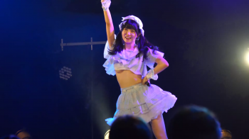 【YouTube】地下アイドル・小野寺梓の胸チラ動画の画像