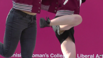 【YouTube】ダンス！学園祭で隙間パンチラしちゃうJDのエロ動画の画像