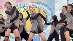 【YouTube】ダンス！ショートパンツの隙間からパンチラしちゃう動画の画像