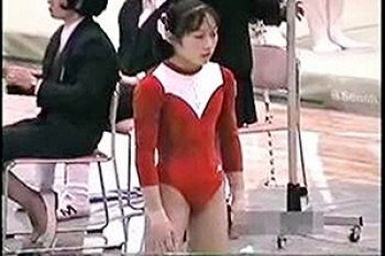 盗撮 高画質【アスリート女子】～「体操女子」の「平均台」の演技～　※決して「性的」な目で見ないで下さいね～！！の画像