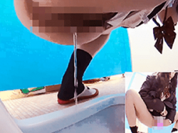 《無◯正》盗撮 女子トイレ【女子高生】～学校に「隠しカメラ」を設置～制服女子の「ワレメ・穴」「オシッコ」をドアップ撮影の画像