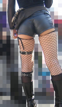 美脚やヒップラインがエロいホットパンツ画像ほか公開💛の画像