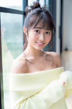 【画像】女子大生さん、パンモロしまくりでYouTubeで大暴れwwwの画像