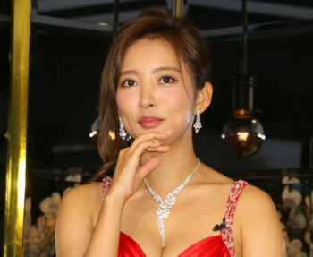 【画像】美人キャバ嬢さん、コロナの影響でとんでもない職業に転職してしまうｗｗｗｗｗの画像