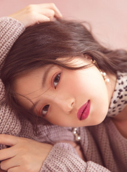 【画像】今田美桜グラビア撮影中おまんこを接写されてしまうw w w w wの画像