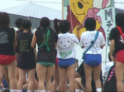 【画像】ブルマの女子たちが・・・　昭和の体育祭の風景がヤバいｗｗｗの画像