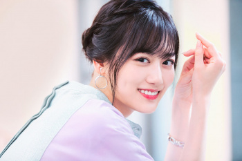 【画像】山下美月さん、またワキ毛の処理を怠るw w w w wの画像