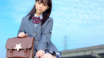 【画像】JKさん、メルカリにとんでもない物を出品して荒稼ぎwwwwwの画像