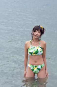 【画像】アマゾンの水着モデルがいやらしすぎる件w w w w wの画像