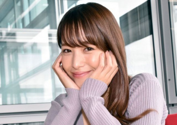 【画像】鷲見玲奈ちゃん、ポロリ寸前の爆乳がやばいwwwwwの画像