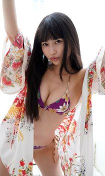 【画像】望月琉叶、グラビアもできる演歌歌手がビキニ姿にwwwの画像