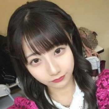 【朗報】チーム8 鈴木優香ちゃん、今年も惜しげも無くオパイを晒してしまうw w w w w w wの画像