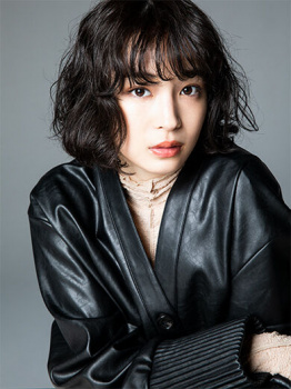 【画像】広瀬すずさん(23)、尻の割れ目を解禁w w w wの画像