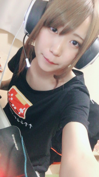 【GIF】えちえち女性プロゲーマーさん、えちえちすぎて炎上wwwwwの画像