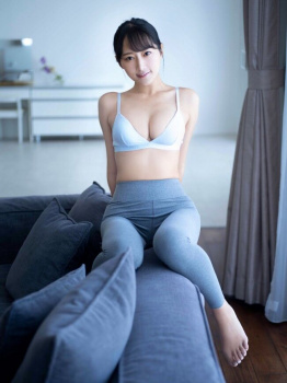 【画像】まんさんの育乳アカ見つけてはエッチな下着姿でシコり倒す奴wwwの画像