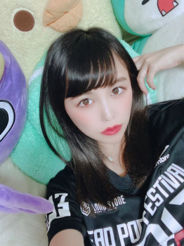【悲報】アイドルさん、子持ちであることをツイッターで報告w w w wの画像
