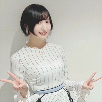 【動画】佐倉綾音さん、配信でガッツリ谷間チラしてしまうｗｗｗｗｗの画像