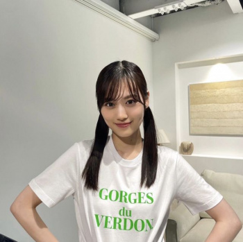 【乃木坂４６】山下美月（２４）、白ランジェリー姿解禁！ぷにぷにの白肌がまぶしいの画像