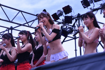 【画像】この地下アイドルのスタイル良すぎて草w w w wの画像