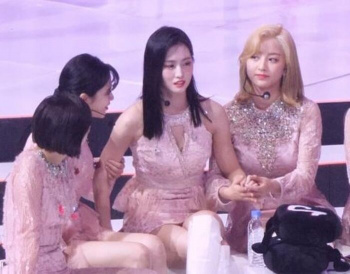 【画像】ＴＷＩＣＥモモの体ってガチで男の理想やろｗ ｗ ｗの画像