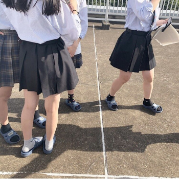 【画像】陰好みの鬼滅ＪＫが見つかるｗｗｗｗの画像