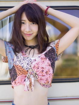 【画像】有名女アイドルさん、エロい下着姿を世間に公開するｗｗｗの画像