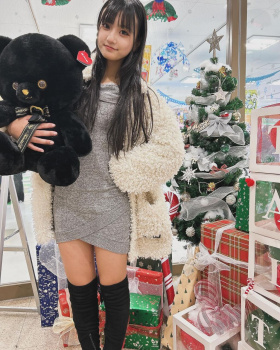 【画像】令和の女子中学生アイドル、『黒ブーツ×生足』でワイの精巣を騒がせてしまうの画像
