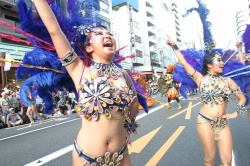 【朗報】大学生のサンバ、エッチすぎて絶賛される!の画像